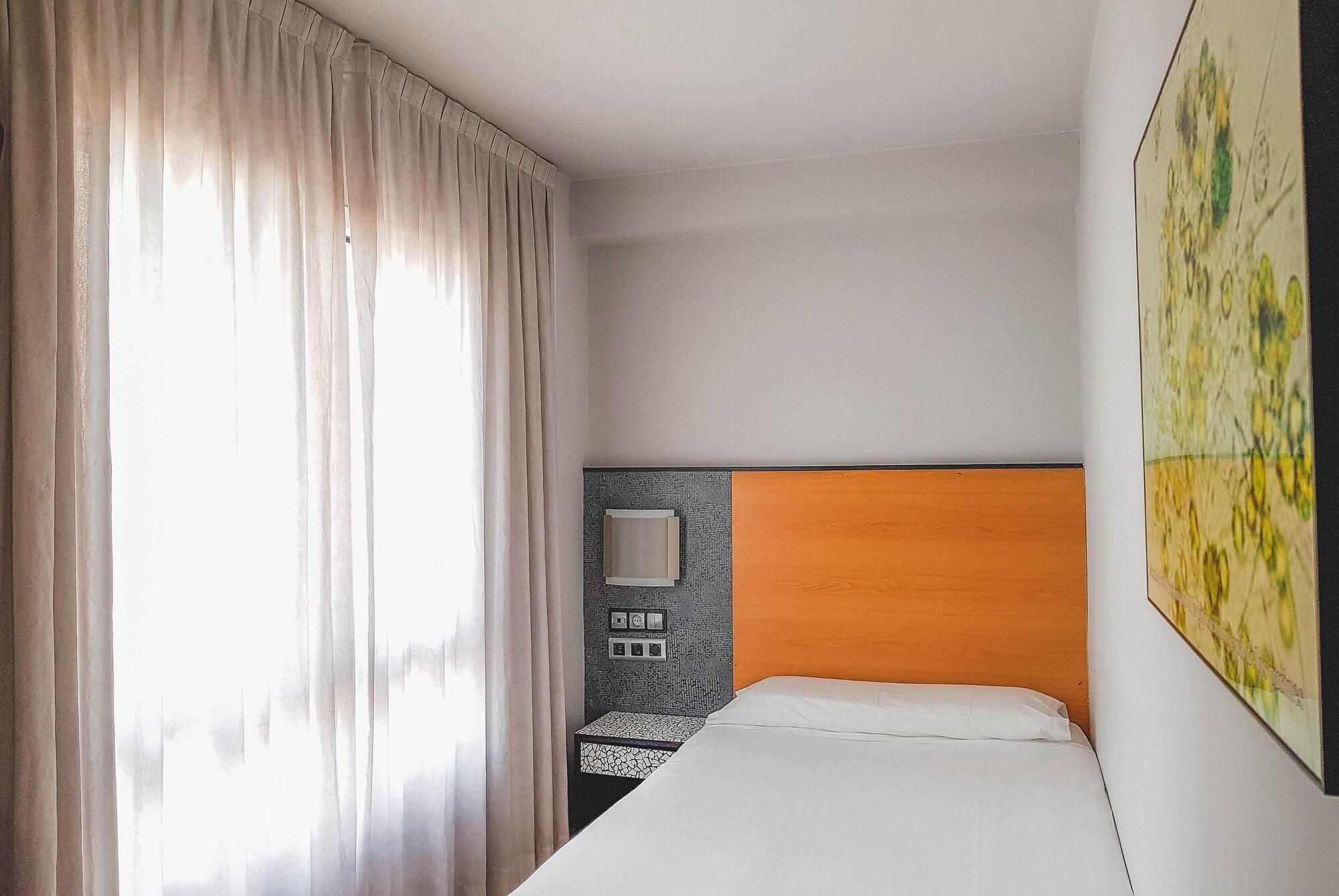 Hotel Faranda Pathos Gijon, Ascend Hotel Collection Экстерьер фото